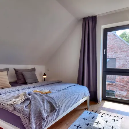 Tatil Evi Backsteinquartier D In Mit Sauna Und Kamin Putbus